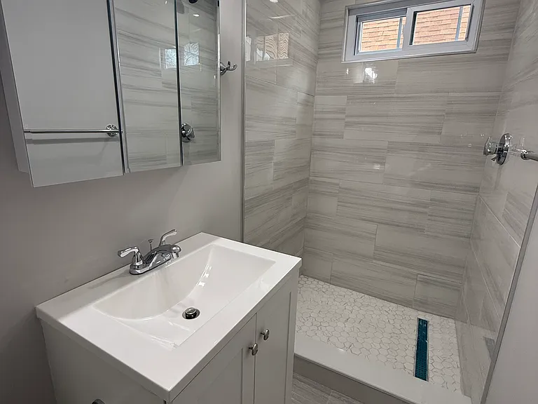 40 Fowler St #2 — Photo 3
