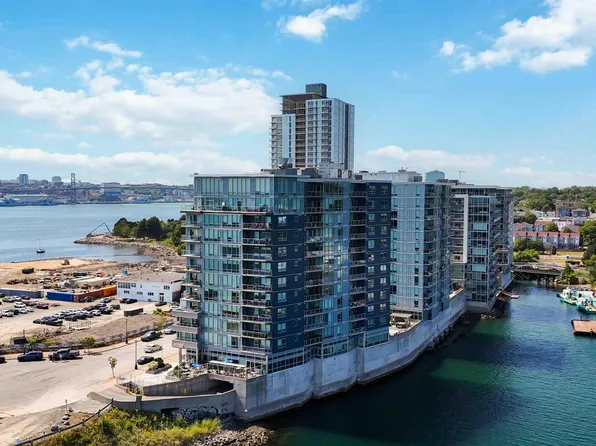 67 Kings Wharf Pl #701, Halifax, NS B2Y 0C6