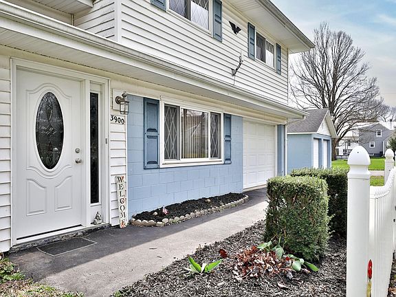 3rd image of 3900 Main St