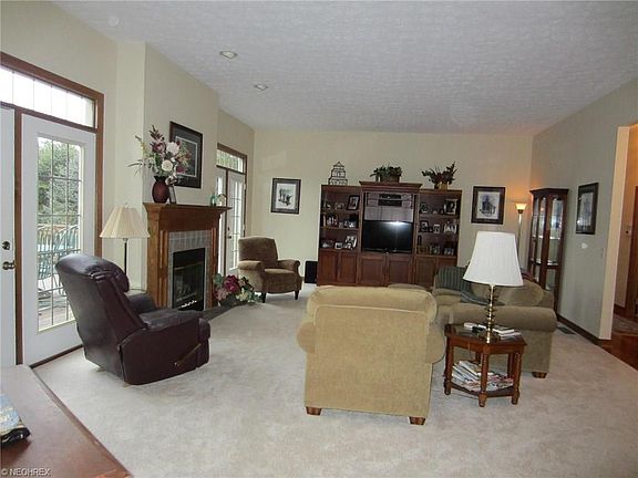 2nd image of 3057 Pondsford Dr