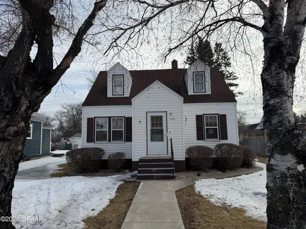 304 Main St N, Fordville, ND 58231