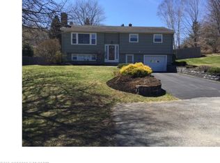 8 Westfield Rd, Cape Elizabeth, ME 04107