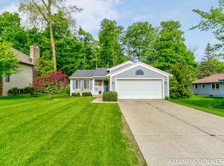 8653 Woodhaven Dr SW, Byron Center, MI 49315