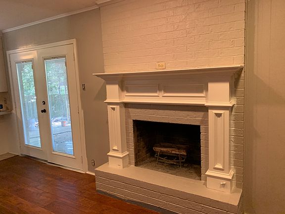 2nd image of 2703 Clendenen Ln