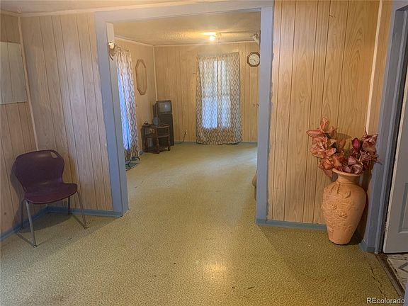 3rd image of 410 Baker St