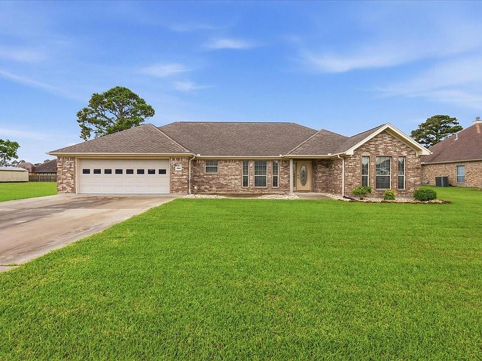 1st image of 290 Tyler Dr