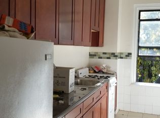 206 E 198th St APT 4B, Bronx, NY 10458