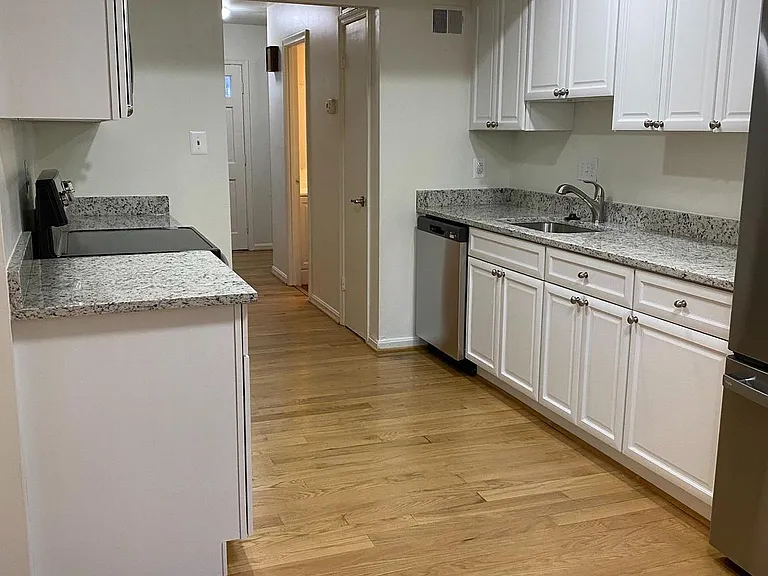 6802 Dina Leigh Ct — Photo 15