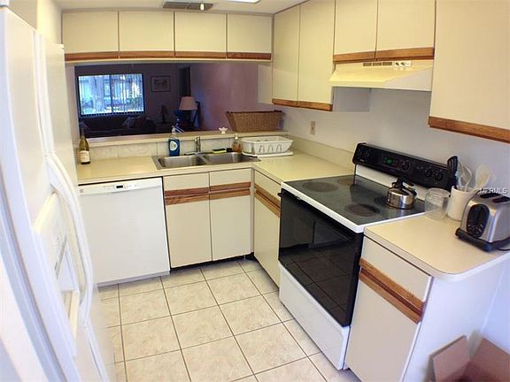 5th image of 2705 Countryside Blvd APT 103