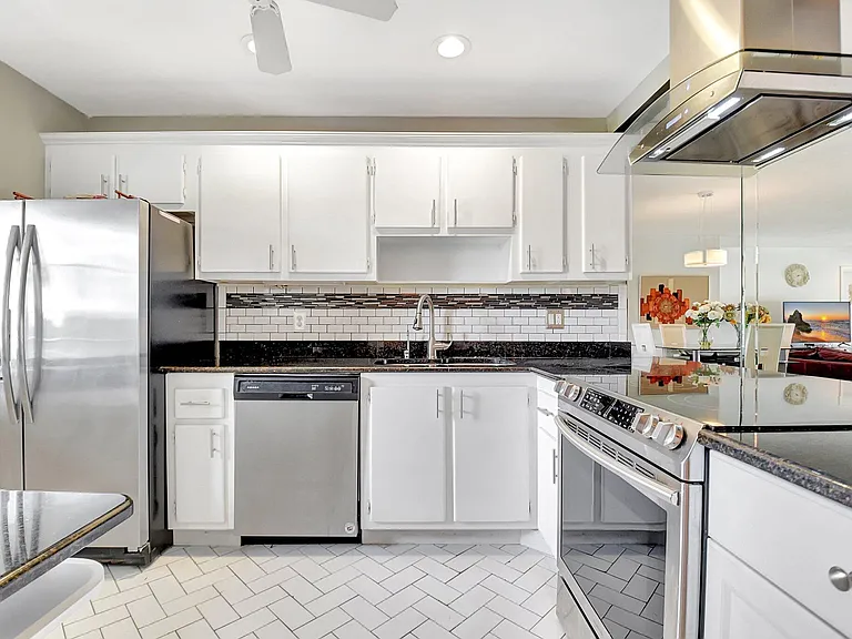 4070 Tivoli Ct #307 — Photo 10