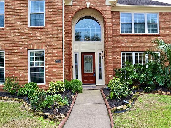 3rd image of 2114 Winged Foot Dr