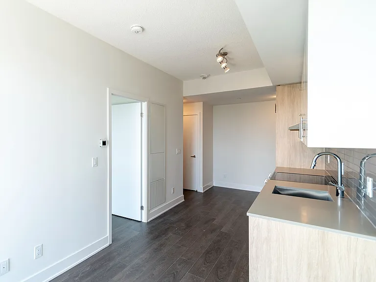188 Fairview Mall Dr #908 — Photo 21