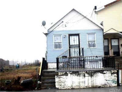 551 Beach 43rd St, Far Rockaway, NY, 11691