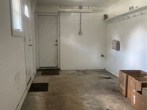 3rd image of 24496 Clareshire Dr