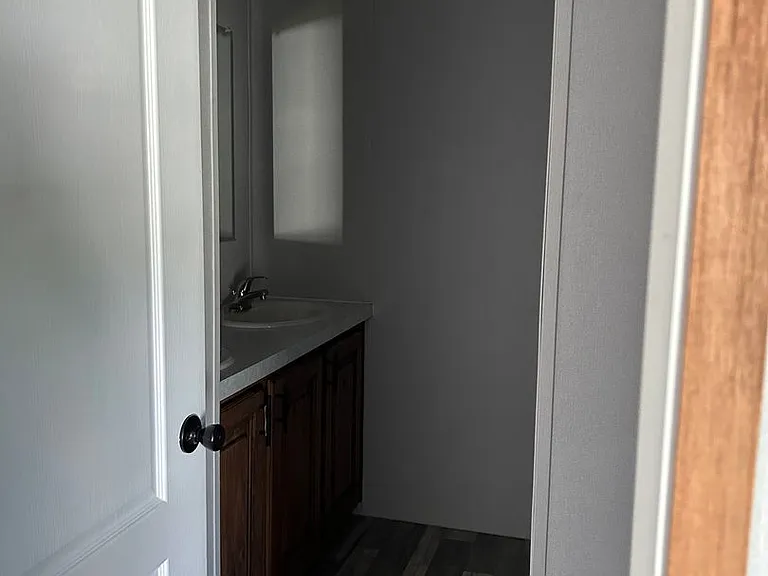 722 McCall Rd — Photo 6