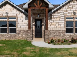 1013 Magnolia Ct, Springtown, TX 76082