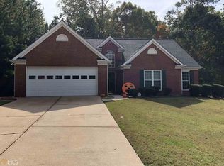 6187 Glen Oak Dr, Flowery Branch, GA 30542