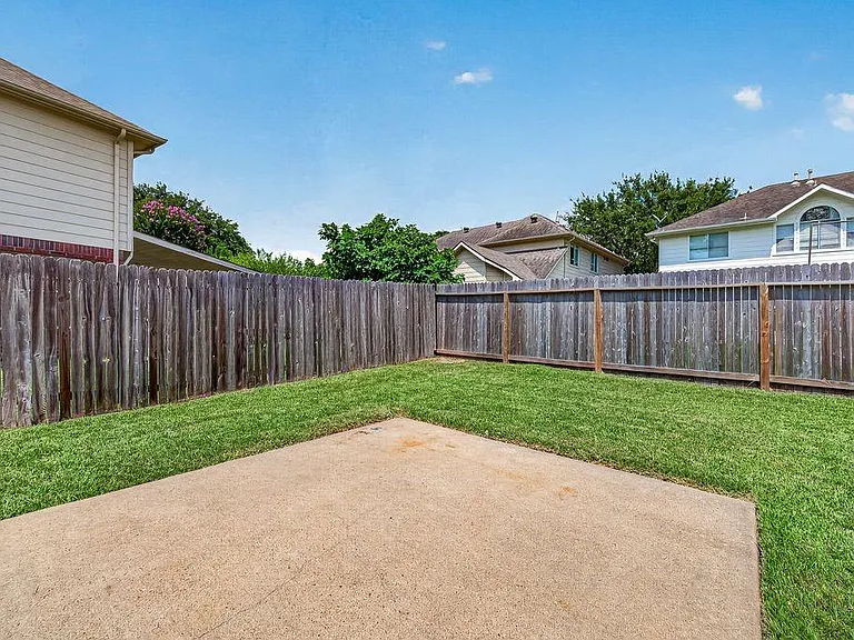 11814 Copperas Creek Dr — Photo 34