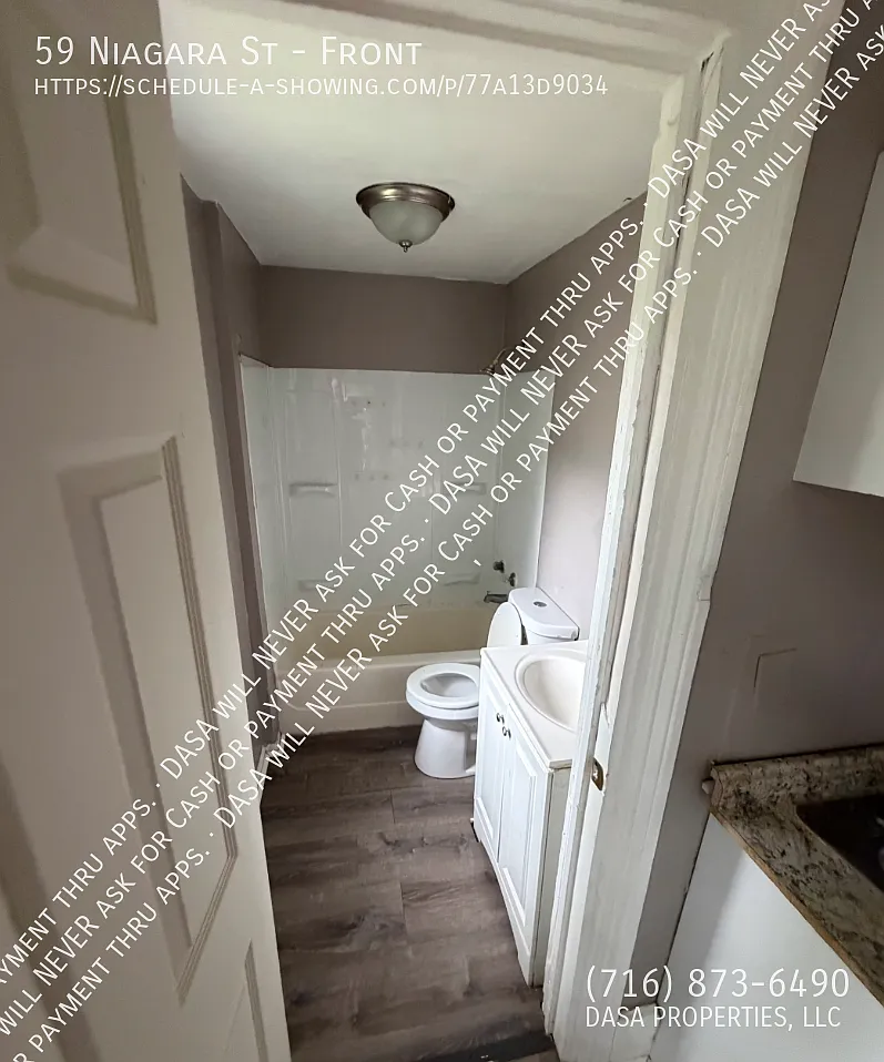 59 Niagara Front - 2 Bed / 1 Bath — Photo 4