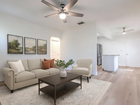 2412 53rd St S #A, Saint Petersburg, FL 33707