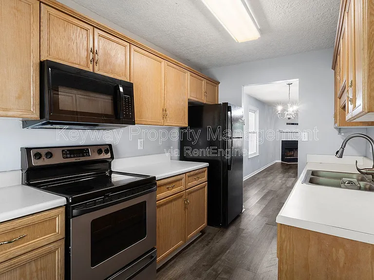 410 Tracewood Pl — Photo 5