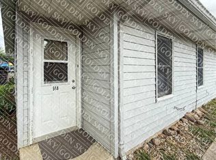 558 Andover Rd, Anderson, IN 46013