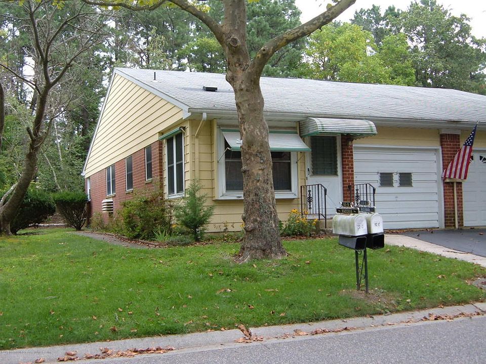 1st image of 65A Yorktowne Pkwy