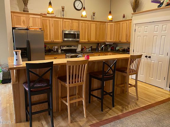 5th image of 107 Salishan Dr