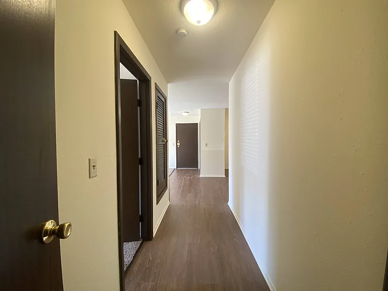 Kimberly Club Apartments — Photo 120
