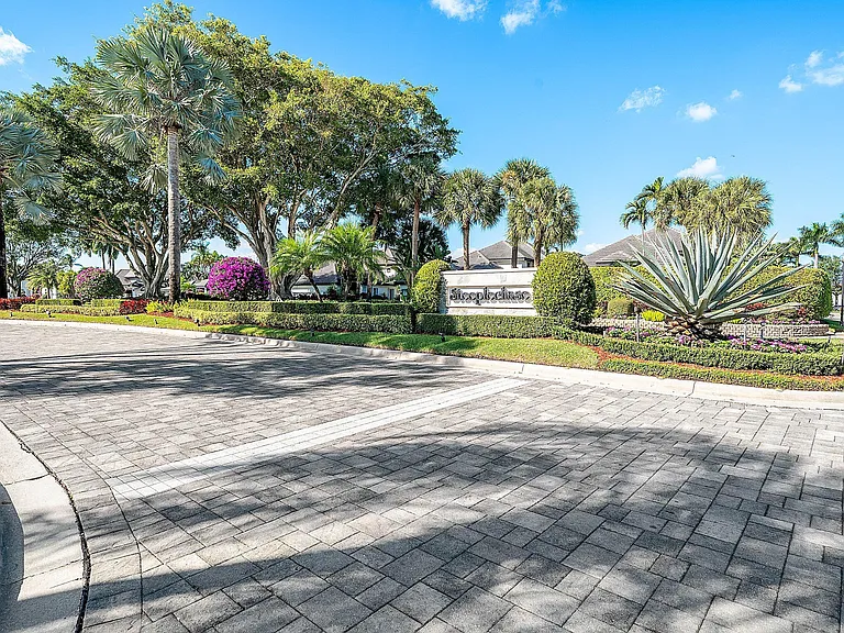 5312 Steeple Chase — Photo 40