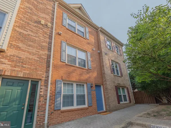 1804 9th St S, Arlington, VA 22204