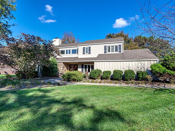 2nd image of 12134 N Fox Den Dr