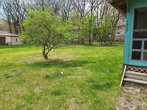3rd image of 1305 Waska Dr