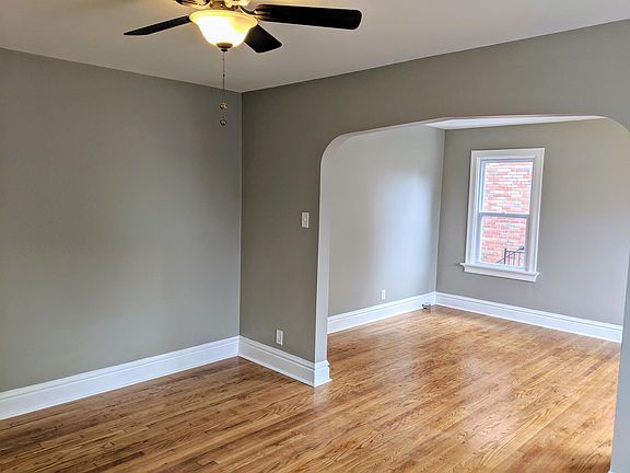 4th image of 2382 Goodale Ave