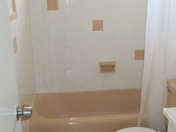 5th image of 114-116 SW 20th Ave #114-A