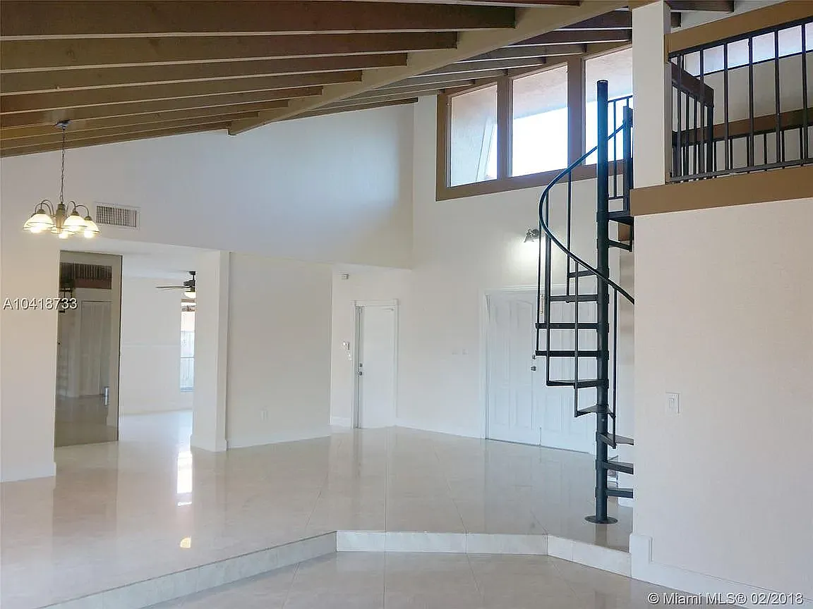Building Photo - 5904 SW 146th Ct
