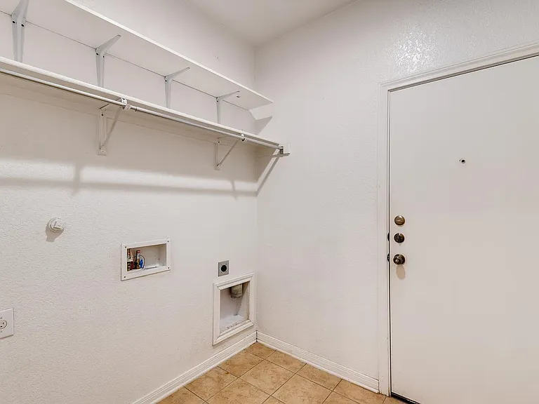 6607 Shadden Oaks — Photo 23