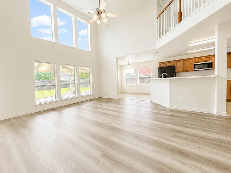 7219 Brookville Ln — Photo 2