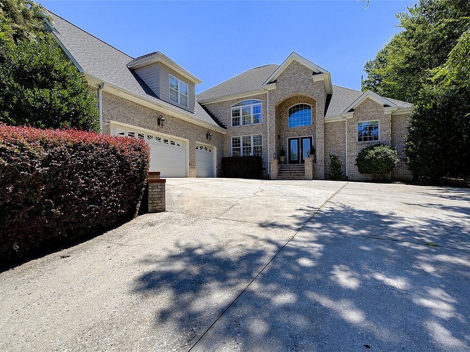1st image of 100 Turnberry Rd