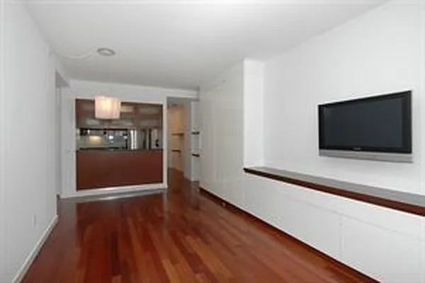 Rented by Douglas Elliman | media 44
