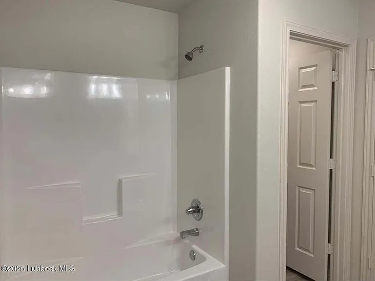 12002 Evanston Ave #B — Photo 11