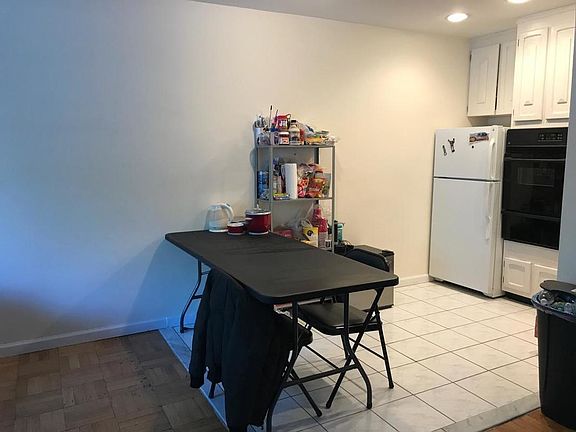 4th image of 24510 Grand Central Pkwy APT Lg