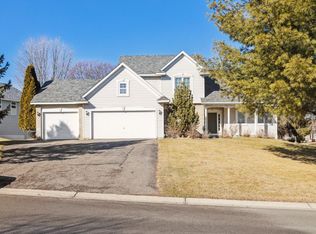 8572 Beacon Rd, Woodbury, MN 55125