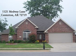1121 Medway Ln, Centerton, AR 72719