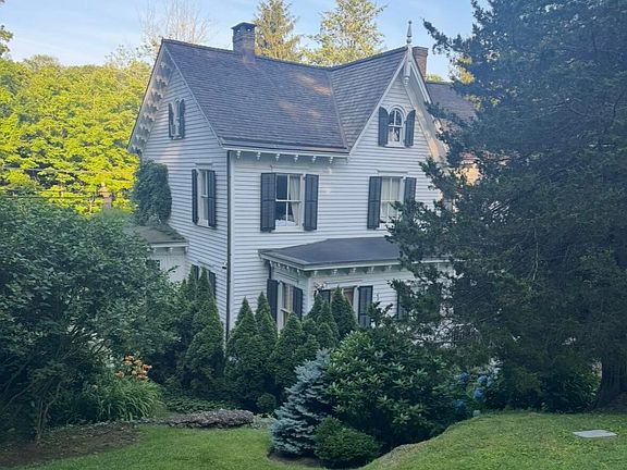 4th image of 332 Riversville Rd