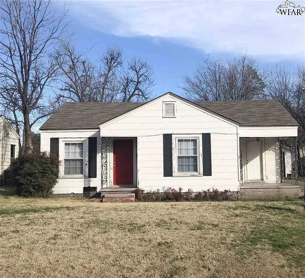 3 bed, 1.0 bath, 1260 sqft, $1,125 — Photo 1