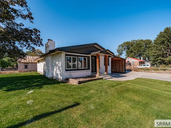 609 1st W, Ririe, ID 83443