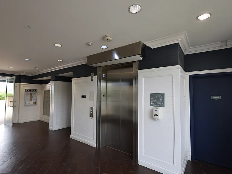 1901 Victoria Ave #105 — Photo 24