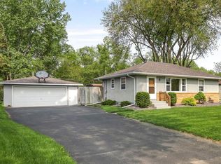 4215 Diamond Dr, Eagan, MN 55122