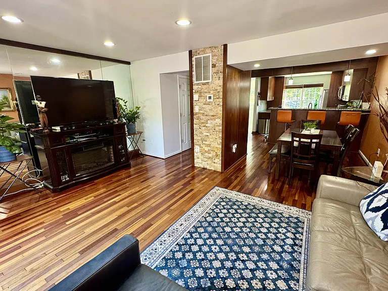 5203 Harbor Court Dr — Photo 15